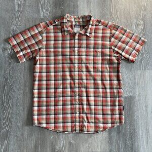 Patagonia Shirt Mens Large Red Gray Fezzman Plaid Button Down Cotton Outdoor